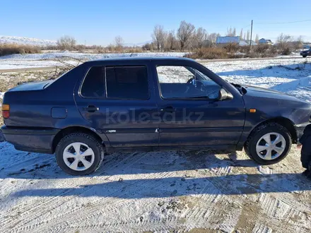 Volkswagen Vento 1992 года за 850 000 тг. в Тараз – фото 2