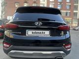 Hyundai Santa Fe 2018 года за 12 000 000 тг. в Астана – фото 2