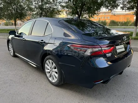 Toyota Camry 2021 года за 13 000 000 тг. в Уральск – фото 7