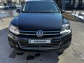Volkswagen Touareg 2010 года за 9 999 999 тг. в Астана – фото 2