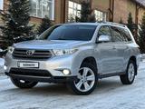 Toyota Highlander 2013 годаfor13 500 000 тг. в Астана