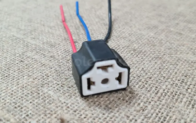 Керамическая фишка на лампочку H4 за 1 000 тг. в Астана