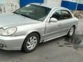 Hyundai Sonata 2002 года за 1 800 000 тг. в Уральск – фото 2