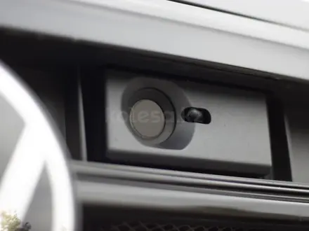 Volkswagen Touareg 2021 года за 42 000 000 тг. в Алматы – фото 27