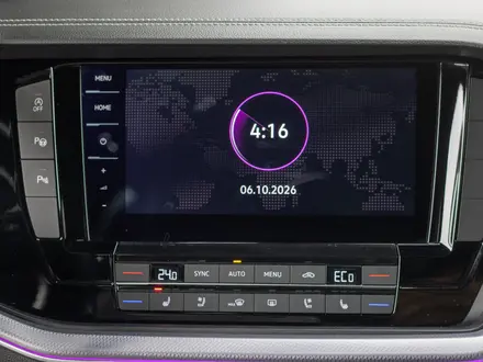 Volkswagen Touareg 2021 года за 42 000 000 тг. в Алматы – фото 13