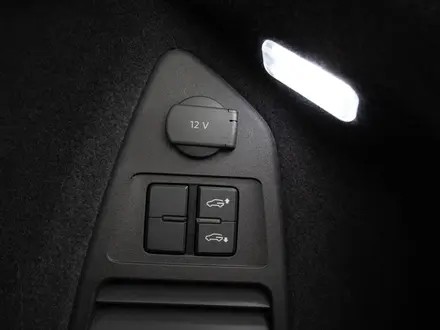 Volkswagen Touareg 2021 года за 42 000 000 тг. в Алматы – фото 29