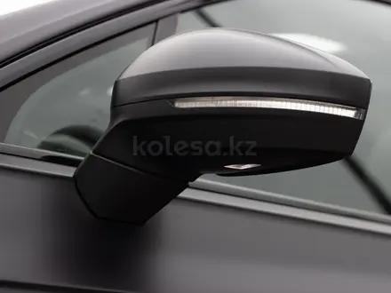 Volkswagen Touareg 2021 года за 42 000 000 тг. в Алматы – фото 23