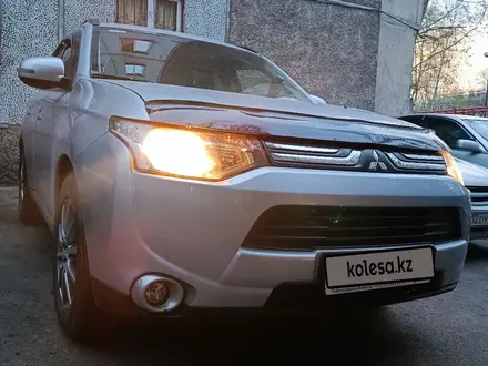 Mitsubishi Outlander 2012 года за 7 199 999 тг. в Алматы – фото 4