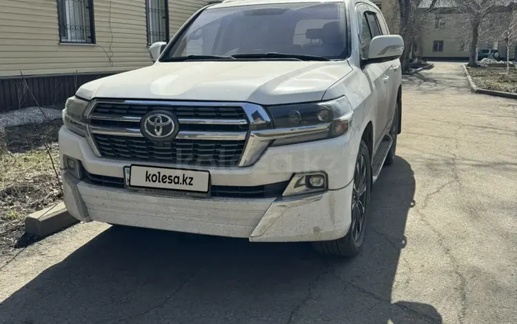 Toyota Land Cruiser 2015 годаүшін30 000 000 тг. в Усть-Каменогорск