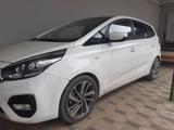 Kia Carens 2018 года за 9 500 000 тг. в Алматы – фото 2