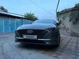 Hyundai Sonata 2022 года за 13 000 000 тг. в Шымкент – фото 2