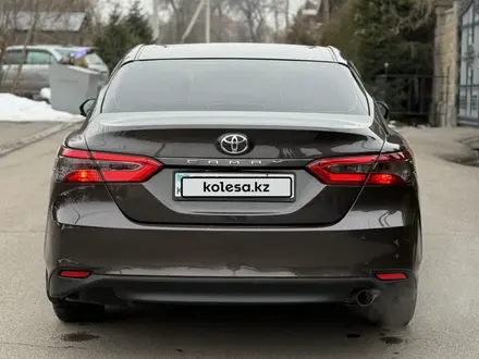 Toyota Camry 2018 года за 10 000 000 тг. в Алматы – фото 12