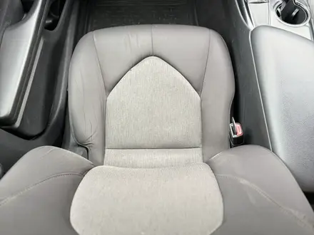 Toyota Camry 2018 года за 10 000 000 тг. в Алматы – фото 33