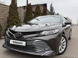 Toyota Camry 2018 года за 10 000 000 тг. в Алматы