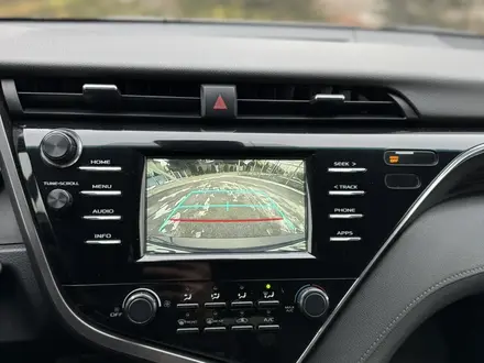 Toyota Camry 2018 года за 10 000 000 тг. в Алматы – фото 51