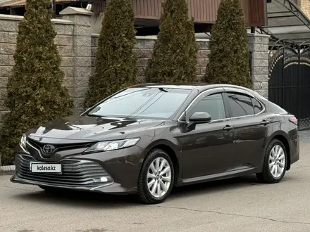 Toyota Camry 2018 года за 10 000 000 тг. в Алматы – фото 5