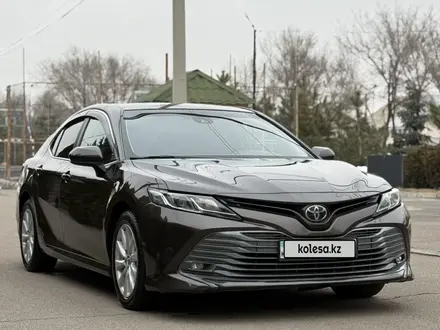 Toyota Camry 2018 года за 10 000 000 тг. в Алматы – фото 8