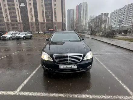 Mercedes-Benz S 500 2007 года за 8 000 000 тг. в Астана – фото 2