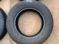 Шины зимние Bridgestone 205/65 R15 за 60 000 тг. в Алматы – фото 2