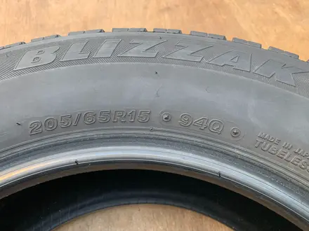 Шины зимние Bridgestone 205/65 R15 за 60 000 тг. в Алматы – фото 7