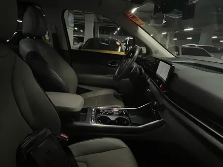 Kia Carnival 2023 года за 25 500 000 тг. в Алматы – фото 17