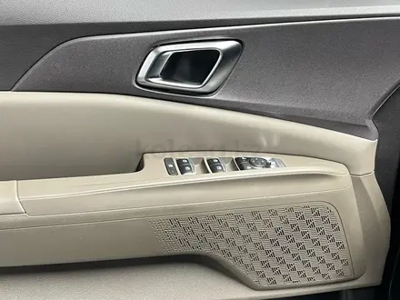Kia Carnival 2023 года за 25 500 000 тг. в Алматы – фото 18