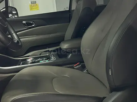 Kia Carnival 2023 года за 25 500 000 тг. в Алматы – фото 29
