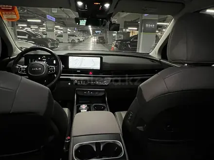 Kia Carnival 2023 года за 25 500 000 тг. в Алматы – фото 30