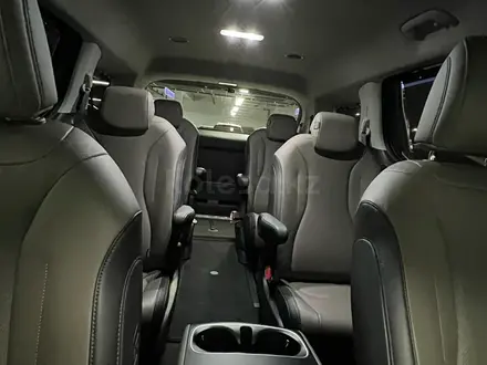 Kia Carnival 2023 года за 25 500 000 тг. в Алматы – фото 35