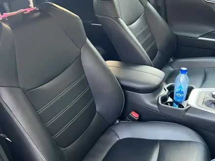 Toyota RAV4 2020 года за 15 900 000 тг. в Караганда – фото 14