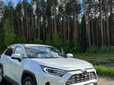 Toyota RAV4 2020 года за 15 900 000 тг. в Караганда – фото 2