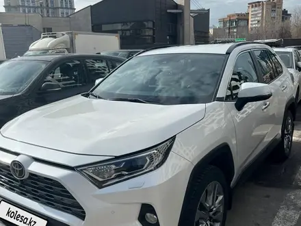 Toyota RAV4 2020 года за 15 900 000 тг. в Караганда – фото 6