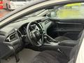 Toyota Camry 2019 года за 10 300 000 тг. в Алматы – фото 16