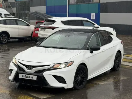 Toyota Camry 2019 года за 10 300 000 тг. в Алматы – фото 8