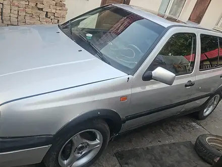 Volkswagen Golf 1996 года за 800 000 тг. в Алматы – фото 3