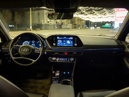 Hyundai Sonata 2021 года за 13 500 000 тг. в Атырау – фото 23