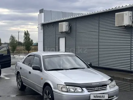 Toyota Camry 2001 года за 3 200 000 тг. в Уральск – фото 3