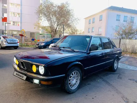 BMW 520 1985 года за 1 600 000 тг. в Астана – фото 5