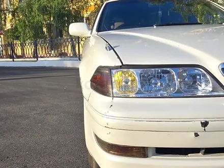 Toyota Mark II 1999 года за 2 500 000 тг. в Астана – фото 2