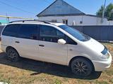 Volkswagen Sharan 1998 годаүшін1 450 000 тг. в Актобе