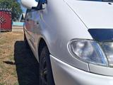 Volkswagen Sharan 1998 годаүшін1 450 000 тг. в Актобе – фото 4