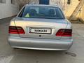 Mercedes-Benz E 320 2001 годаүшін4 900 000 тг. в Актау – фото 2