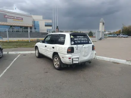 Toyota RAV4 1998 года за 3 400 000 тг. в Павлодар – фото 2