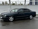 Mercedes-Benz E 430 1998 года за 3 400 000 тг. в Астана – фото 2