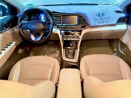 Hyundai Elantra 2019 года за 8 500 000 тг. в Уральск – фото 7