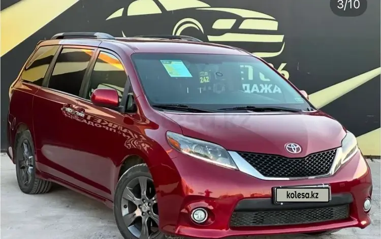 Toyota Sienna 2015 годаfor14 000 000 тг. в Атырау