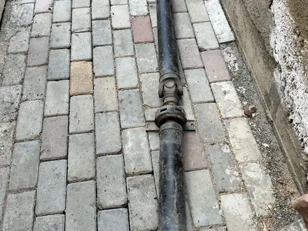 Кардан большой в хорошем состояни есть новый подвесной и крестовины за 20 000 тг. в Астана – фото 2