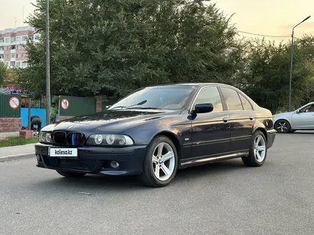 BMW 528 1998 года за 3 100 000 тг. в Алматы