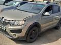 Renault Sandero Stepway 2015 годаүшін2 800 000 тг. в Атырау