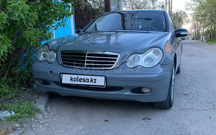 Mercedes-Benz C 200 2002 года за 2 800 000 тг. в Алматы